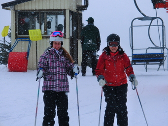 Eva and Suzanne, Niseko. (2012:02:02)