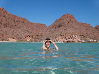 Suzanne swimming in Mexico. (2011:10:09)